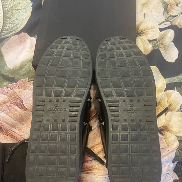 Valentino Rockstud Sneakers 👟 - Picture 13 of 15